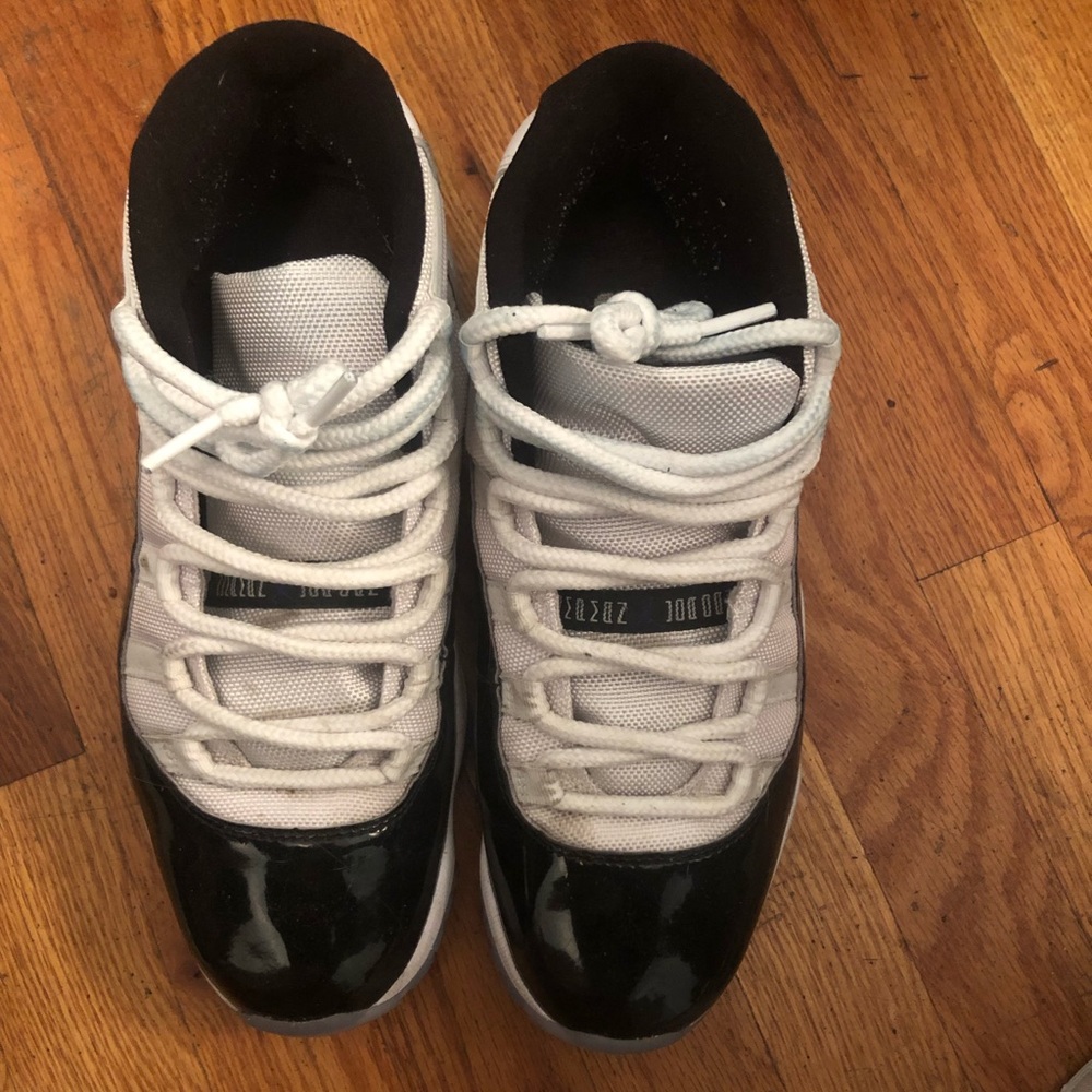 Concord 11s Size 8